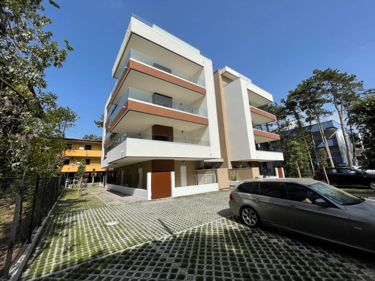 Iris Suite Bibione Exterior photo